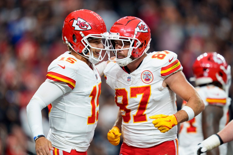 Patrick Mahomes and Travis Kelce are a unspectacular 10-1