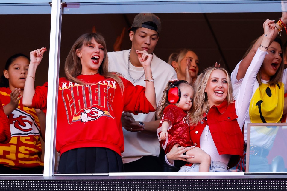 Swift and Brittany Mahomes watched a Chiefs blowout with huge winning numbers